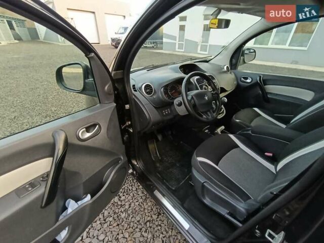 Чорний Рено Кєнгу, об'ємом двигуна 1.5 л та пробігом 219 тис. км за 12898 $, фото 45 на Automoto.ua