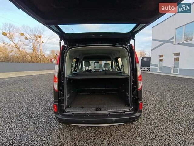 Чорний Рено Кєнгу, об'ємом двигуна 1.5 л та пробігом 219 тис. км за 12898 $, фото 40 на Automoto.ua