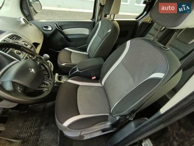 Чорний Рено Кєнгу, об'ємом двигуна 1.5 л та пробігом 219 тис. км за 12898 $, фото 7 на Automoto.ua