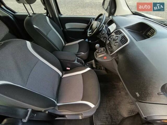 Чорний Рено Кєнгу, об'ємом двигуна 1.5 л та пробігом 219 тис. км за 12898 $, фото 33 на Automoto.ua
