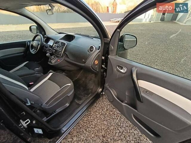 Чорний Рено Кєнгу, об'ємом двигуна 1.5 л та пробігом 219 тис. км за 12898 $, фото 34 на Automoto.ua