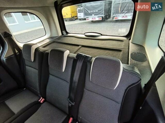 Чорний Рено Кєнгу, об'ємом двигуна 1.5 л та пробігом 219 тис. км за 12898 $, фото 43 на Automoto.ua