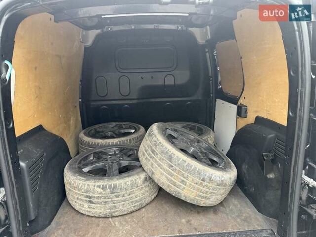 Черный Рено Кенгу, объемом двигателя 1.5 л и пробегом 259 тыс. км за 8999 $, фото 4 на Automoto.ua