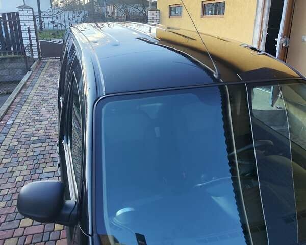 Черный Рено Кенгу, объемом двигателя 0 л и пробегом 187 тыс. км за 10900 $, фото 8 на Automoto.ua