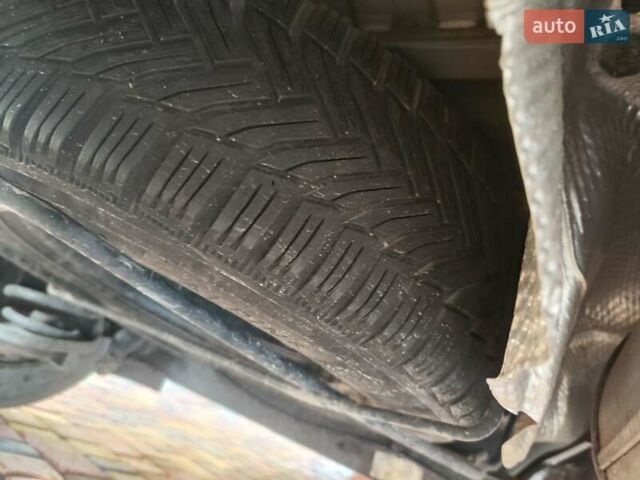 Черный Рено Кенгу, объемом двигателя 0 л и пробегом 187 тыс. км за 10900 $, фото 31 на Automoto.ua