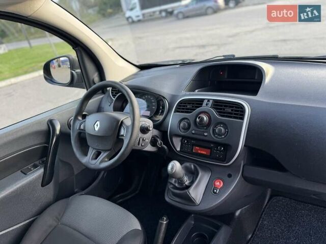 Рено Кенгу 2018 в Дубно на Automoto.ua Черный Рено Кенгу, объемом двигателя 1.5 л и пробегом 263 тыс. км за 11500 $, фото 53 на Automoto.ua