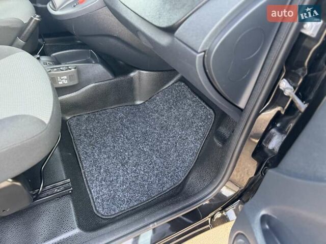 Рено Кенгу 2018 в Дубно на Automoto.ua Черный Рено Кенгу, объемом двигателя 1.5 л и пробегом 263 тыс. км за 11500 $, фото 51 на Automoto.ua