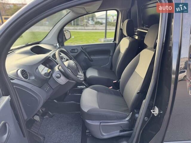 Рено Кенгу 2018 в Дубно на Automoto.ua Черный Рено Кенгу, объемом двигателя 1.5 л и пробегом 263 тыс. км за 11500 $, фото 20 на Automoto.ua
