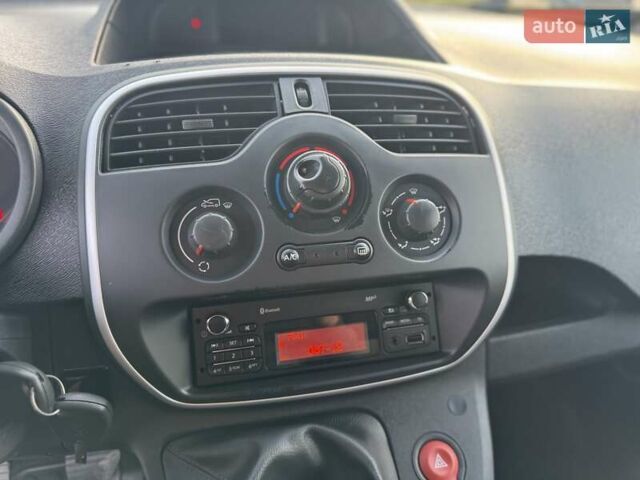 Рено Кенгу 2018 в Дубно на Automoto.ua Черный Рено Кенгу, объемом двигателя 1.5 л и пробегом 263 тыс. км за 11500 $, фото 27 на Automoto.ua