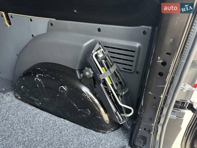 Рено Кенгу 2018 в Дубно на Automoto.ua Черный Рено Кенгу, объемом двигателя 1.5 л и пробегом 263 тыс. км за 11500 $, фото 41 на Automoto.ua