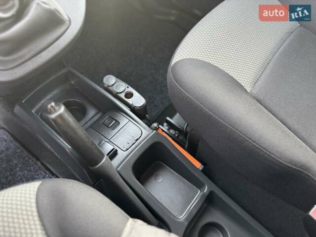 Рено Кенгу 2018 в Дубно на Automoto.ua Черный Рено Кенгу, объемом двигателя 1.5 л и пробегом 263 тыс. км за 11500 $, фото 28 на Automoto.ua