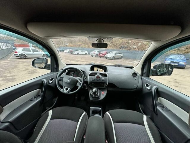 Черный Рено Кенгу, объемом двигателя 1.5 л и пробегом 348 тыс. км за 8450 $, фото 4 на Automoto.ua