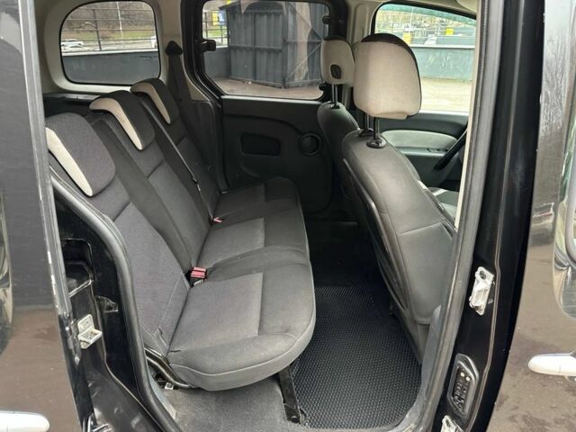 Черный Рено Кенгу, объемом двигателя 1.5 л и пробегом 348 тыс. км за 8450 $, фото 5 на Automoto.ua