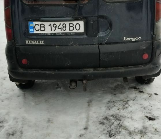 Черный Рено Кенгу, объемом двигателя 1.9 л и пробегом 300 тыс. км за 3800 $, фото 3 на Automoto.ua