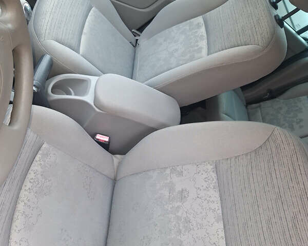 Чорний Рено Кєнгу, об'ємом двигуна 1.6 л та пробігом 152 тис. км за 7300 $, фото 12 на Automoto.ua