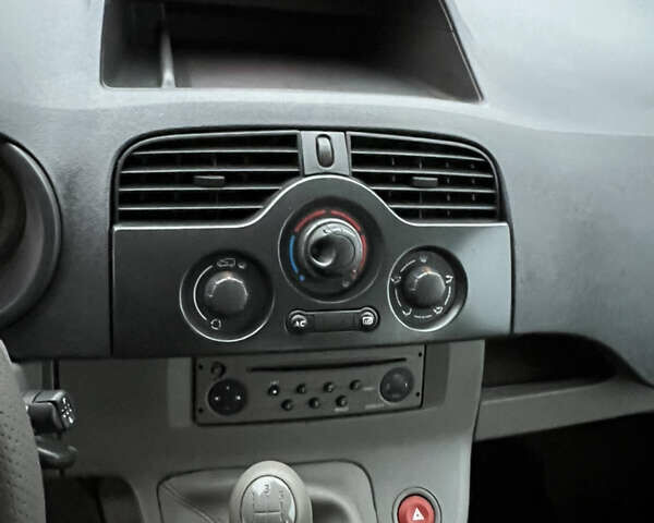 Черный Рено Кенгу, объемом двигателя 1.5 л и пробегом 170 тыс. км за 6700 $, фото 30 на Automoto.ua