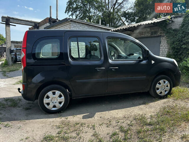 Черный Рено Кенгу, объемом двигателя 1.46 л и пробегом 327 тыс. км за 7300 $, фото 5 на Automoto.ua