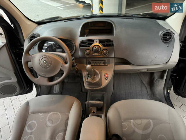 Черный Рено Кенгу, объемом двигателя 1.6 л и пробегом 190 тыс. км за 7150 $, фото 33 на Automoto.ua