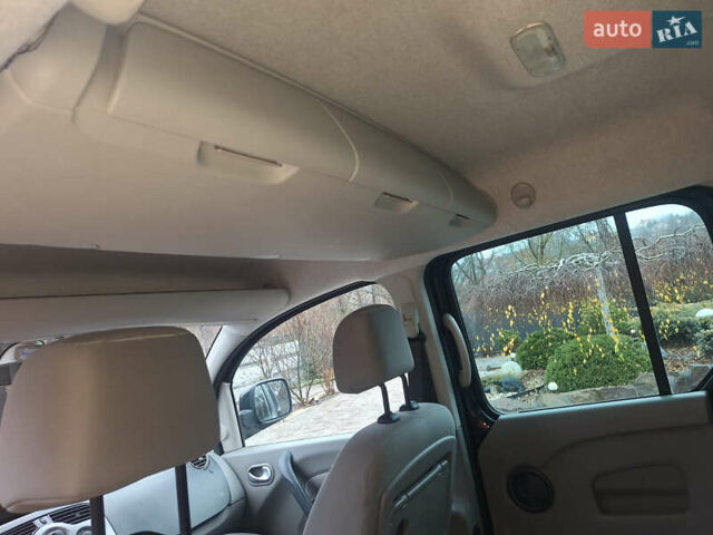 Чорний Рено Кєнгу, об'ємом двигуна 1.6 л та пробігом 152 тис. км за 7300 $, фото 19 на Automoto.ua