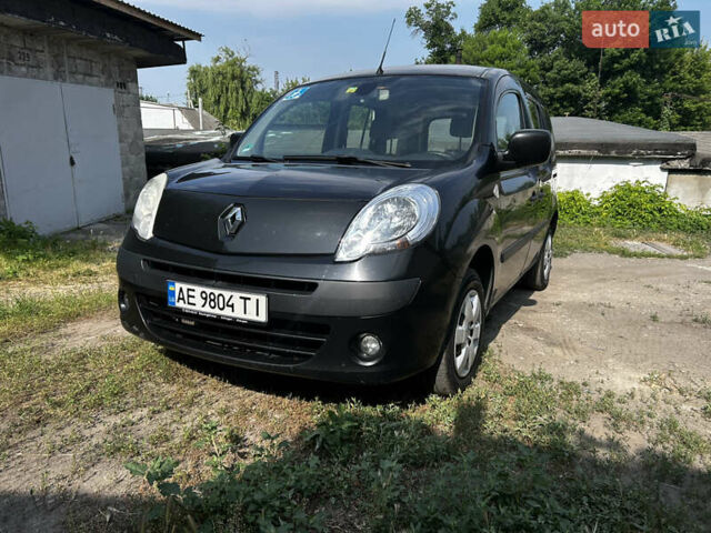 Черный Рено Кенгу, объемом двигателя 1.46 л и пробегом 327 тыс. км за 7300 $, фото 2 на Automoto.ua