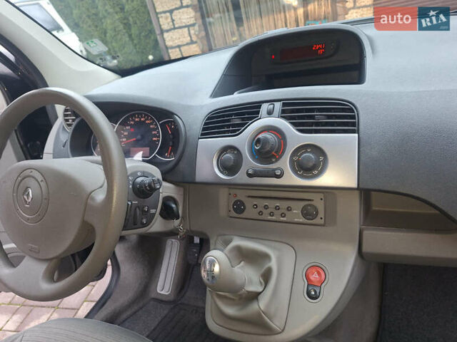 Чорний Рено Кєнгу, об'ємом двигуна 1.6 л та пробігом 152 тис. км за 7300 $, фото 11 на Automoto.ua