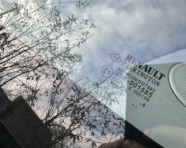 Черный Рено Кенгу, объемом двигателя 1.6 л и пробегом 190 тыс. км за 7199 $, фото 45 на Automoto.ua