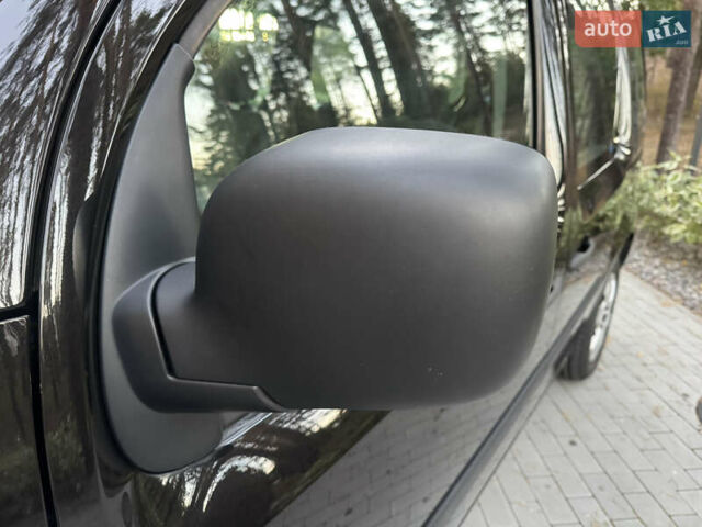 Чорний Рено Кєнгу, об'ємом двигуна 1.6 л та пробігом 190 тис. км за 7350 $, фото 25 на Automoto.ua