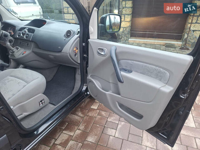 Чорний Рено Кєнгу, об'ємом двигуна 1.6 л та пробігом 152 тис. км за 7300 $, фото 14 на Automoto.ua