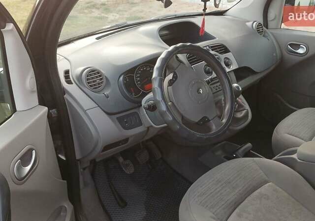 Черный Рено Кенгу, объемом двигателя 1.5 л и пробегом 229 тыс. км за 6900 $, фото 1 на Automoto.ua
