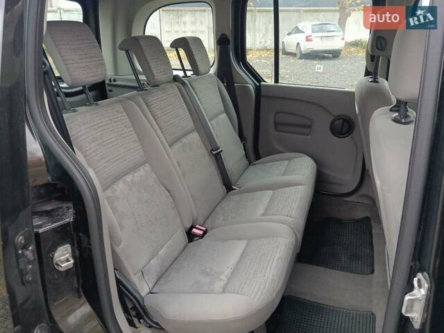 Черный Рено Кенгу, объемом двигателя 1.6 л и пробегом 244 тыс. км за 6700 $, фото 5 на Automoto.ua