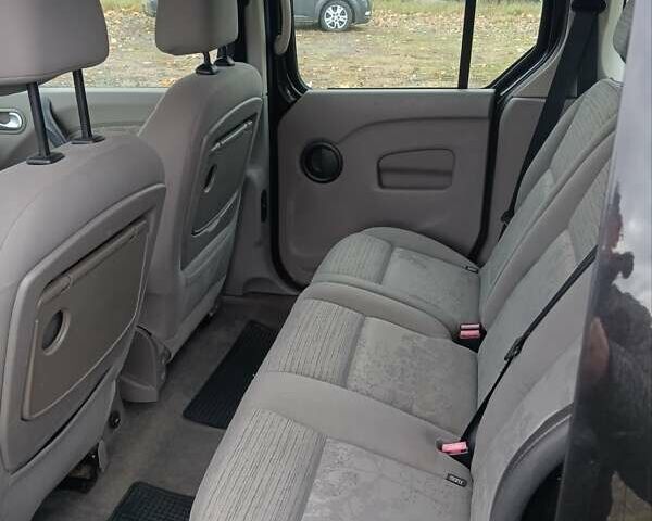 Черный Рено Кенгу, объемом двигателя 1.6 л и пробегом 244 тыс. км за 6700 $, фото 17 на Automoto.ua