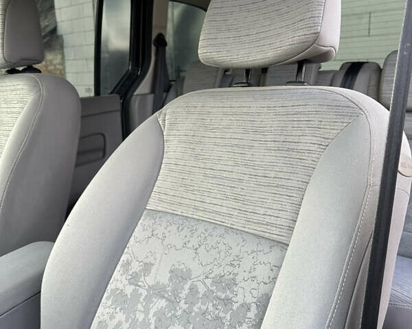 Черный Рено Кенгу, объемом двигателя 1.6 л и пробегом 190 тыс. км за 7199 $, фото 20 на Automoto.ua