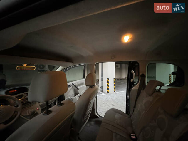 Чорний Рено Кєнгу, об'ємом двигуна 1.6 л та пробігом 190 тис. км за 7350 $, фото 46 на Automoto.ua