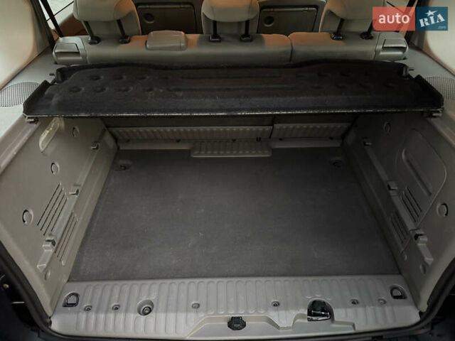 Чорний Рено Кєнгу, об'ємом двигуна 1.6 л та пробігом 190 тис. км за 7350 $, фото 51 на Automoto.ua