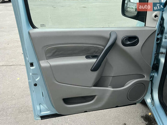 Черный Рено Кенгу, объемом двигателя 1.5 л и пробегом 170 тыс. км за 6700 $, фото 25 на Automoto.ua