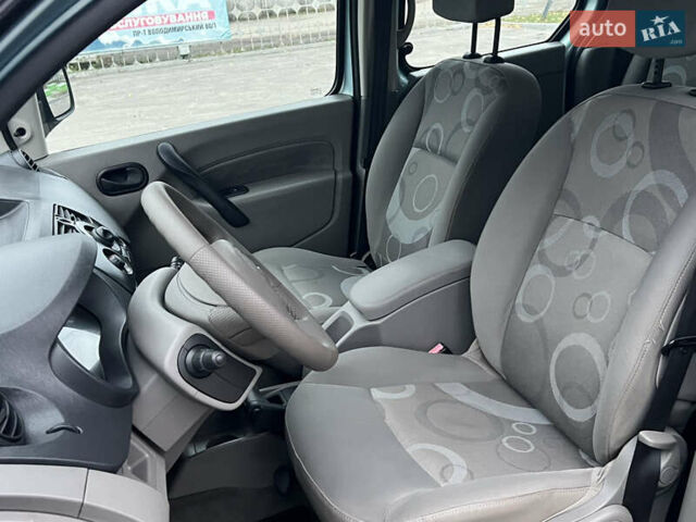 Черный Рено Кенгу, объемом двигателя 1.5 л и пробегом 170 тыс. км за 6700 $, фото 28 на Automoto.ua