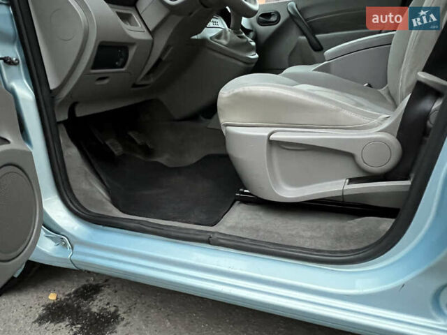 Черный Рено Кенгу, объемом двигателя 1.5 л и пробегом 170 тыс. км за 6700 $, фото 35 на Automoto.ua