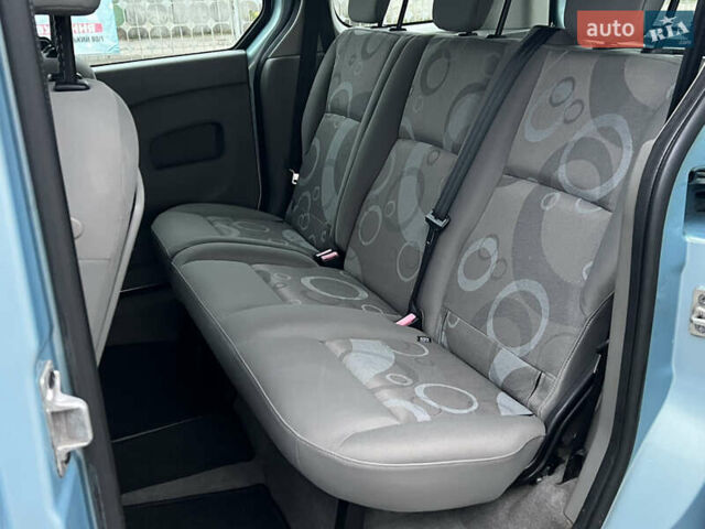 Черный Рено Кенгу, объемом двигателя 1.5 л и пробегом 170 тыс. км за 6700 $, фото 37 на Automoto.ua