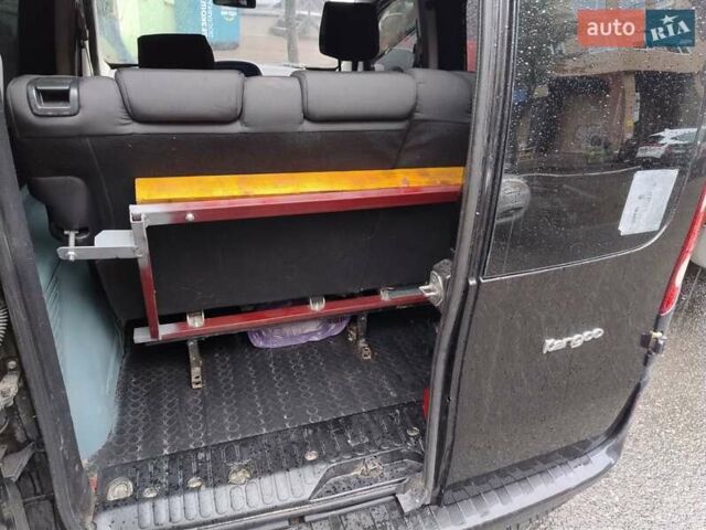 Черный Рено Кенгу, объемом двигателя 1.46 л и пробегом 248 тыс. км за 4200 $, фото 4 на Automoto.ua