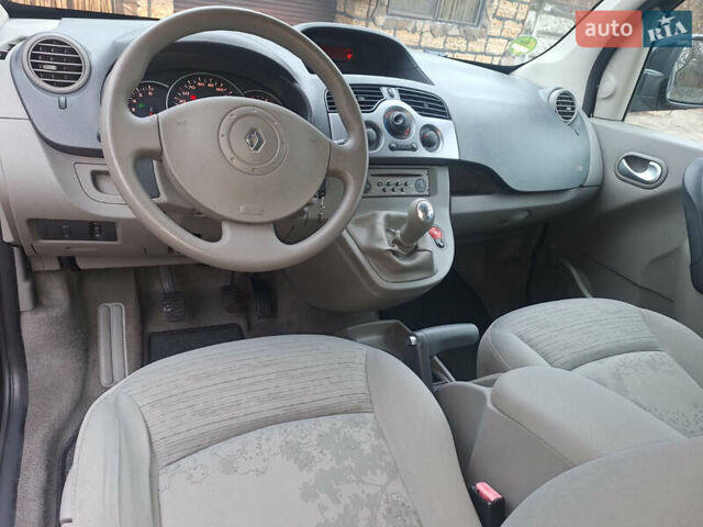 Чорний Рено Кєнгу, об'ємом двигуна 1.6 л та пробігом 152 тис. км за 7300 $, фото 9 на Automoto.ua