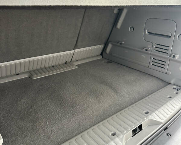 Черный Рено Кенгу, объемом двигателя 1.6 л и пробегом 190 тыс. км за 7199 $, фото 7 на Automoto.ua