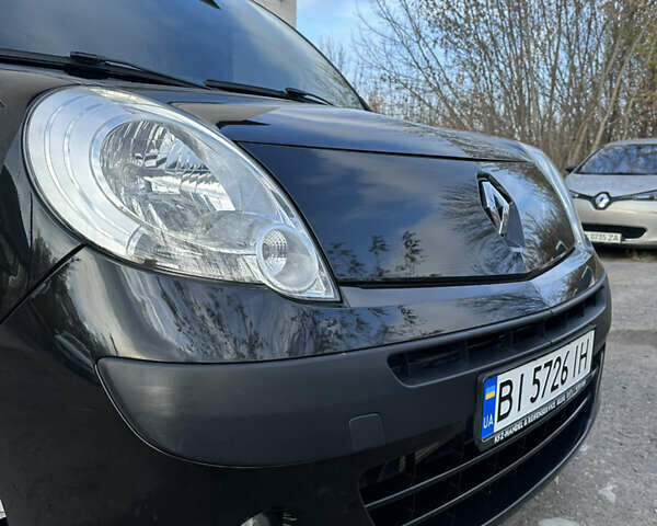 Черный Рено Кенгу, объемом двигателя 1.6 л и пробегом 190 тыс. км за 7199 $, фото 33 на Automoto.ua