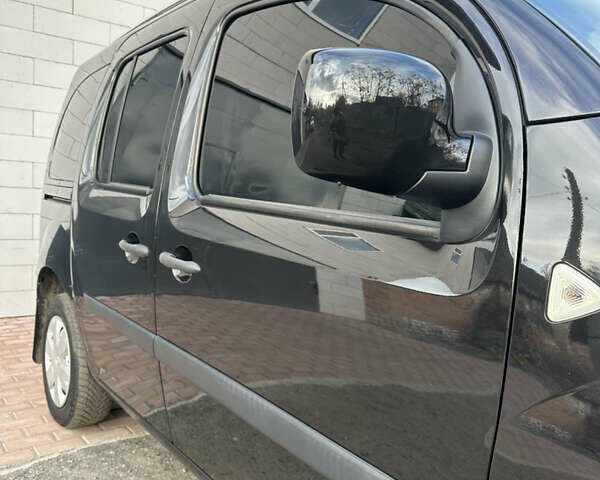 Черный Рено Кенгу, объемом двигателя 1.6 л и пробегом 190 тыс. км за 7199 $, фото 35 на Automoto.ua