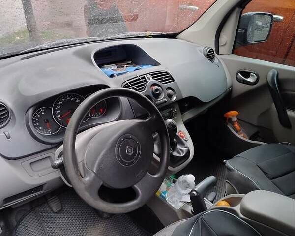 Черный Рено Кенгу, объемом двигателя 1.46 л и пробегом 248 тыс. км за 4200 $, фото 5 на Automoto.ua