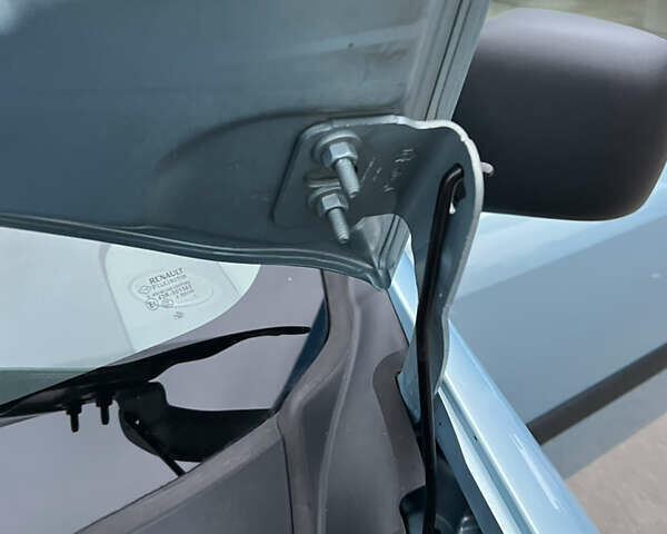 Черный Рено Кенгу, объемом двигателя 1.5 л и пробегом 170 тыс. км за 6700 $, фото 50 на Automoto.ua