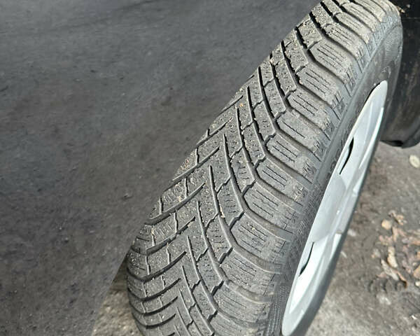 Черный Рено Кенгу, объемом двигателя 1.6 л и пробегом 190 тыс. км за 7199 $, фото 34 на Automoto.ua