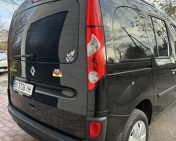 Черный Рено Кенгу, объемом двигателя 1.6 л и пробегом 190 тыс. км за 7199 $, фото 36 на Automoto.ua