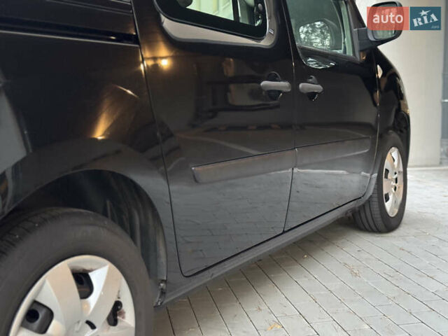 Чорний Рено Кєнгу, об'ємом двигуна 1.6 л та пробігом 190 тис. км за 7350 $, фото 12 на Automoto.ua