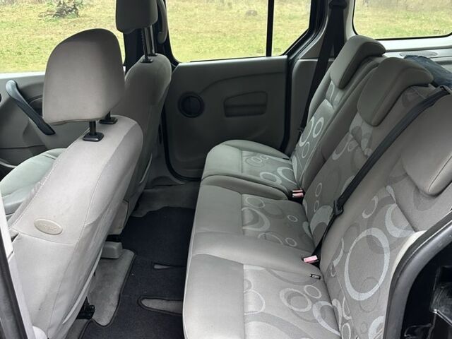 Чорний Рено Кєнгу, об'ємом двигуна 1.5 л та пробігом 227 тис. км за 7350 $, фото 7 на Automoto.ua