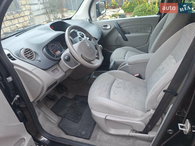 Чорний Рено Кєнгу, об'ємом двигуна 1.6 л та пробігом 152 тис. км за 7300 $, фото 13 на Automoto.ua